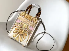 フェンディバッグ FENDI×Versace2022新作 ミニサンシャインショッパー ハンドバッグ