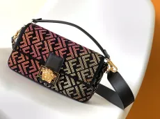 フェンディバッグ FENDI×Versace2022新作メッセンジャーバッグ