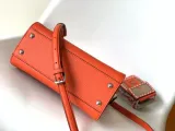 フェンディバッグ FENDI2022新作 ピーカブー ハンドバッグ