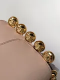 フェンディバッグ FENDI2022新作バゲットバッグ