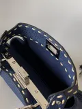フェンディバッグ FENDI2022新作 ピーカブー ハンドバッグ
