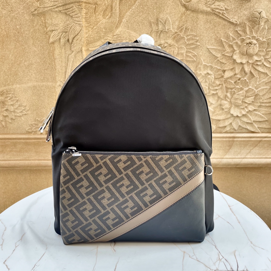 フェンディバッグ FENDI2022新作バックパック