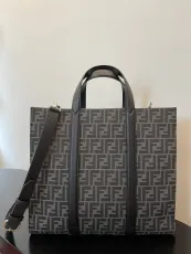 フェンディバッグ FENDI2022新作トートバッグ