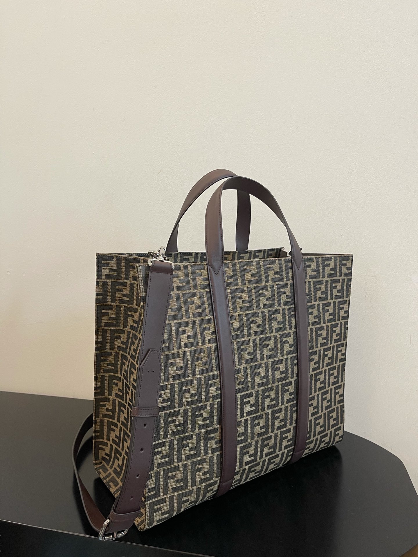 フェンディバッグ FENDI2022新作トートバッグ
