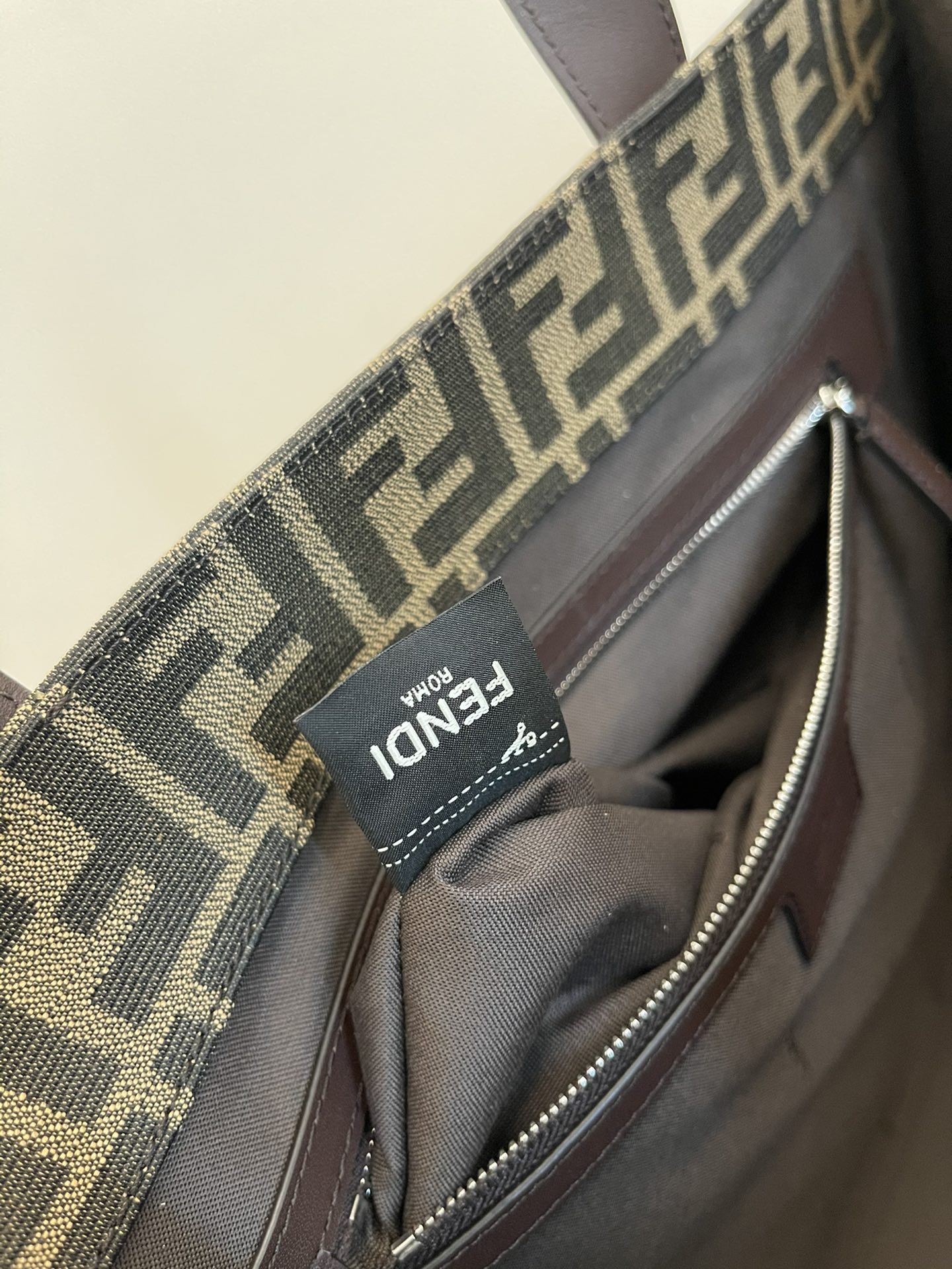 フェンディバッグ FENDI2022新作トートバッグ