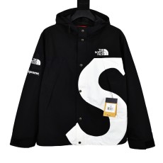 シュプリーム服 Supreme2022新作 ウィーク10×TNF Sロゴ マウンテンノース ビッグS連名 ジャケット