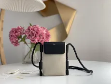 クロエバッグ CHLOE2022新作キー×ケータイバッグ