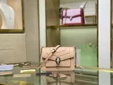 ブルガリバッグ BVLGARI2022新作 セルペンティ フォーエバー メッセンジャーバッグ 289676