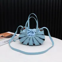 ボッテガヴェネタバッグ BOTTEGA VENETA 2022 新作 SHELL ハンドバッグ