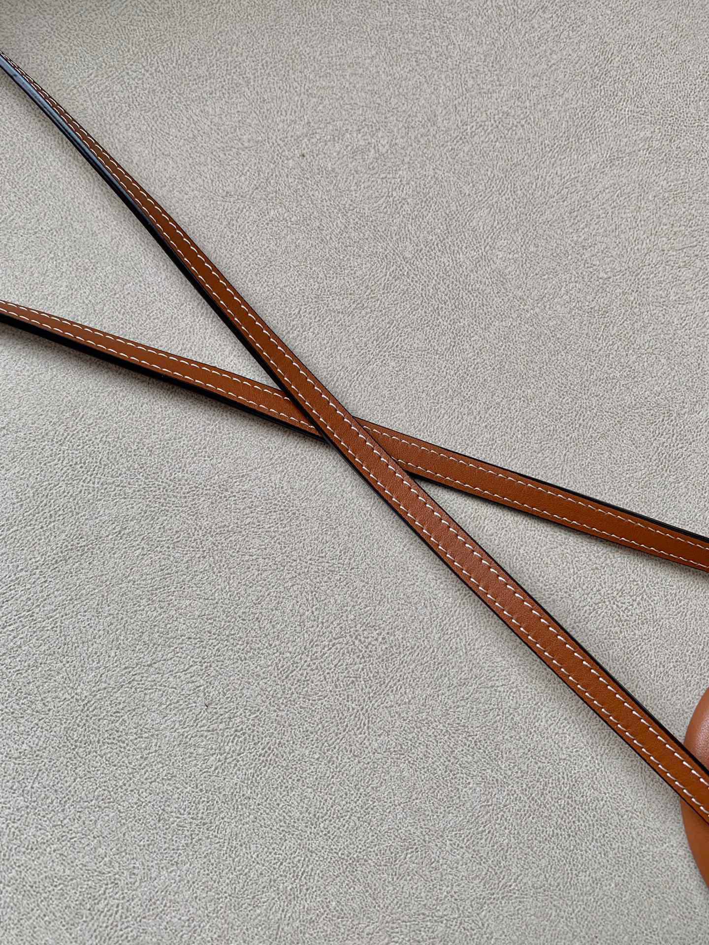 セリーヌバッグ CELINE2022新作 カバ ミニ トリオンフ ハンドバッグ