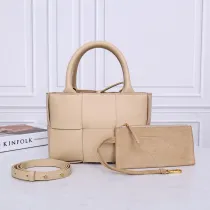 ボッテガヴェネタバッグ BOTTEGA VENETA2022 新作 ミニトート ハンドバッグ