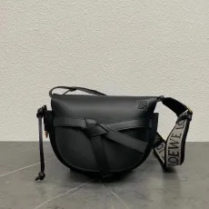 ロエベバッグ LOEWE2022新作ゲートメッセンジャーバッグ