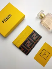 フェンディ財布 FENDI2022 新カードパッケージ