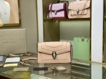 ブルガリバッグ BVLGARI 2022新作 セルペンティ フォーエバー メッセンジャーバッグ 38102