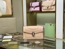 ブルガリバッグ BVLGARI 2022新作 セルペンティ フォーエバー メッセンジャーバッグ 38102