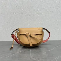ロエベバッグ LOEWE2022新作ゲートメッセンジャーバッグ
