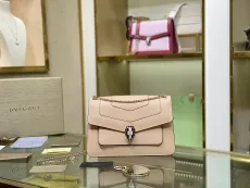ブルガリバッグ BVLGARI2022新作 セルペンティ フォーエバー メッセンジャーバッグ 29032