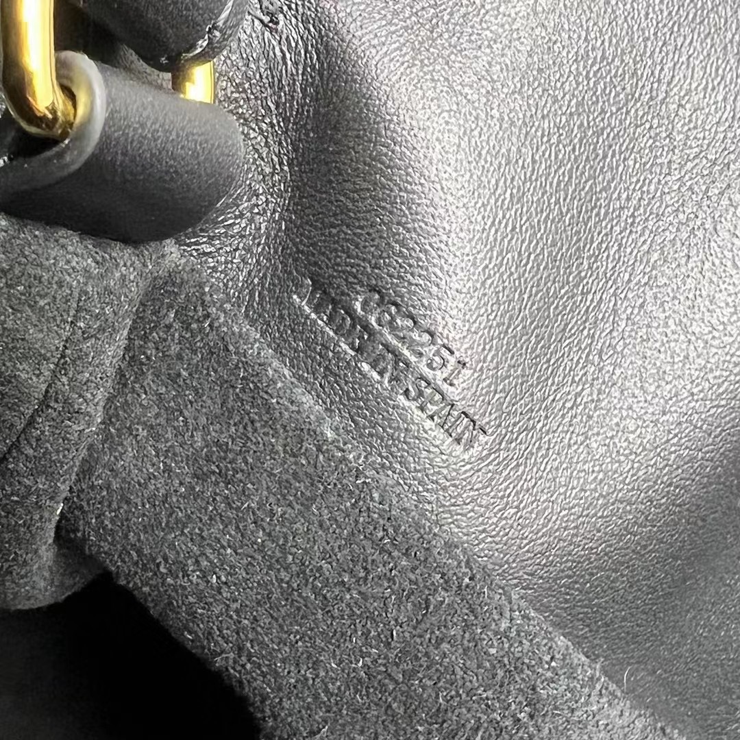 ロエベバッグ LOEWE2022新作 フラメンコ クラッチ メッセンジャーバッグ