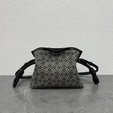 ロエベバッグ LOEWE2022 新作 フラメンコ cl アナグラム バッグ メッセンジャーバッグ