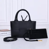 ボッテガヴェネタバッグ BOTTEGA VENETA2022 新作 ミニトート ハンドバッグ