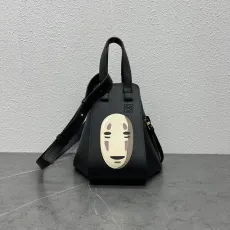 ロエベバッグ LOEWE2022の新作ハンモックハンドバッグ