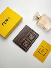 フェンディ財布 FENDI2022 新カードパッケージ