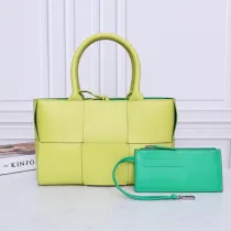 ボッテガヴェネタバッグ BOTTEGA VENETA2022 早春 SLIP トートバッグ