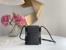 クロエバッグ CHLOE2022新作キー×ケータイバッグ