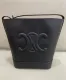 セリーヌバッグ CELINE2022新作 CUIR TRIOMPHE バケットバッグ