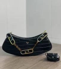 フェンディバッグ FENDI2022新作ハンドバッグ