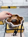 フェンディバッグ FENDI2022新作モントレゾールバケットハンドバッグ