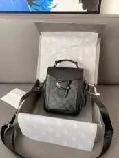 コーチバッグ COACH2022新作カメラバッグ
