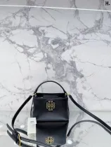 トリーバーチバッグ TORY BURCH 2022新作 ブリテン マイクロ ハンドバッグ