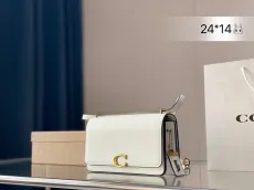 コーチバッグ COACH2022新作 メッセンジャーバッグ