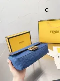 フェンディバッグ FENDI2022新作ハンドバッグ