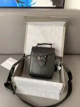 コーチバッグ COACH2022新作カメラバッグ