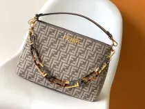 フェンディバッグ FENDI2022 の新しい O'Lock Swing ハンドバッグ