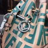 フェンディバッグ FENDI2022新作 モントレゾール ミニバケットバッグ