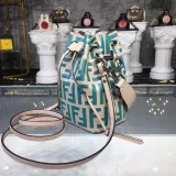 フェンディバッグ FENDI2022新作 モントレゾール ミニバケットバッグ