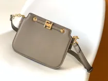 フェンディバッグ FENDI2022の新作タッチオルガンハンドバッグ