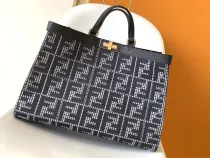 フェンディバッグ FENDI2022 新作 ピーカブー X-トート ハンドバッグ