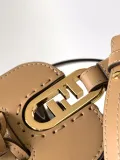 フェンディバッグ FENDI2022新作ミニハンドバッグ