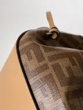 フェンディバッグ FENDI2022新作ミニハンドバッグ