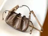 フェンディバッグ FENDI2022新作ミニハンドバッグ
