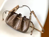 フェンディバッグ FENDI2022新作ミニハンドバッグ