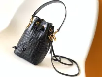 フェンディバッグ FENDI2022新作 モントレゾール ミニバケットバッグ
