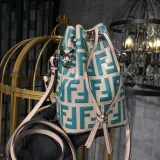 フェンディバッグ FENDI2022新作 モントレゾール ミニバケットバッグ