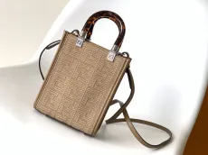 フェンディバッグ FENDI2022新作 ミニサンシャインショッパー ハンドバッグ