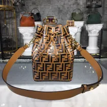 フェンディバッグ FENDI2022新作 モントレゾット バケットバッグ