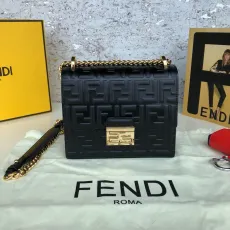 フェンディバッグ FENDI2022 新作 カンユー フラップバッグ